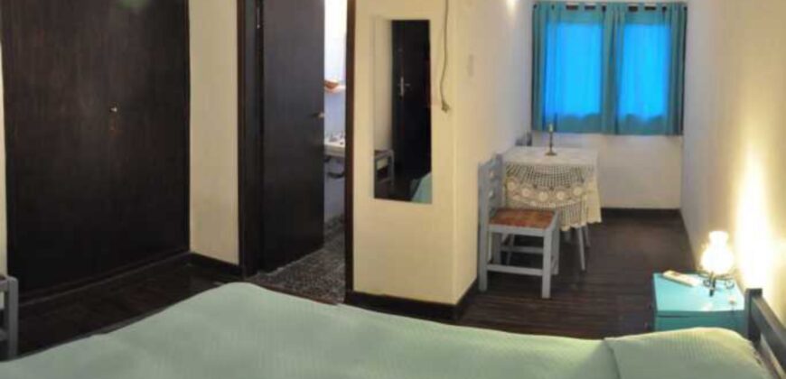 Casona – hostería- hostel- Piscina.  Sierras de Córdoba. Valle Hermoso