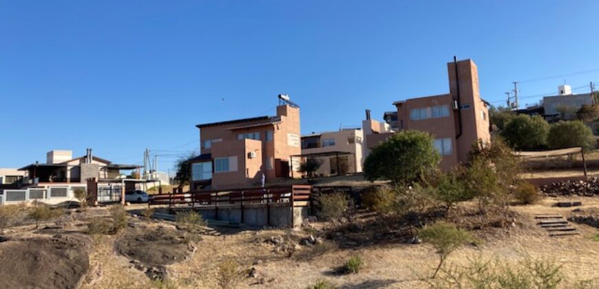 B VILLA DEL LAGO – CABAÑAS PISCINA- CARLOS PAZ EN VENTA-Vª CARLOS PAZ