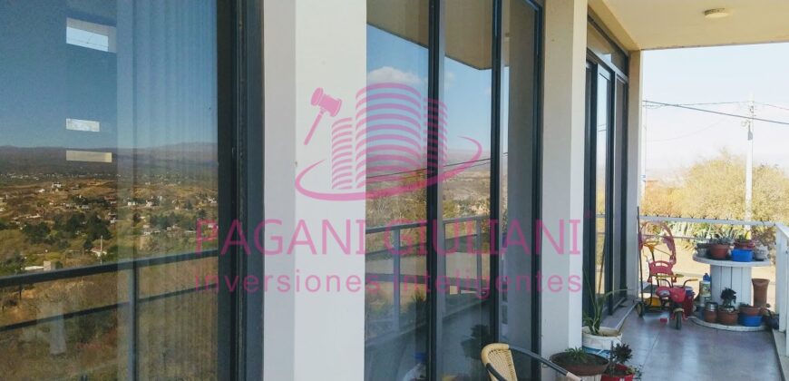 CASA DOS A TRES DORM, 2 BAÑOS PISCINA VISTA PANORÁMICA en Venta-Vª Carlos Paz