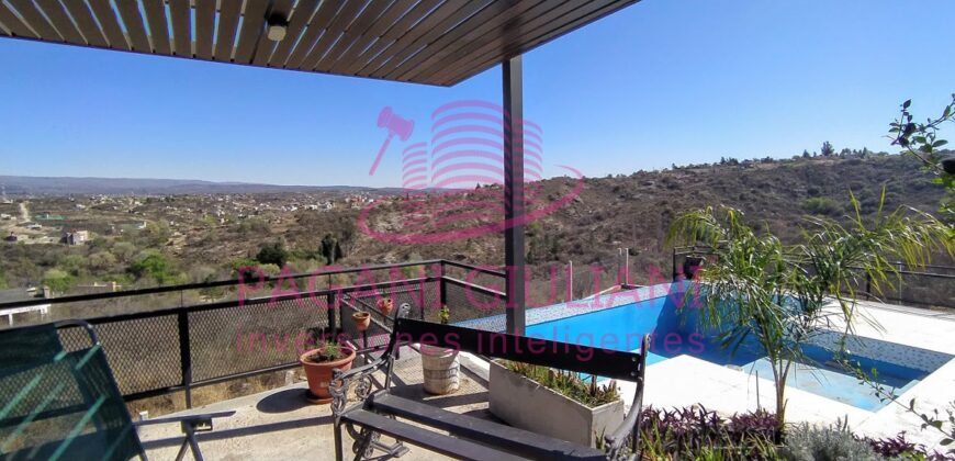 CASA DOS A TRES DORM, 2 BAÑOS PISCINA VISTA PANORÁMICA en Venta-Vª Carlos Paz