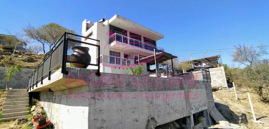 CASA DOS A TRES DORM, 2 BAÑOS PISCINA VISTA PANORÁMICA en Venta-Vª Carlos Paz