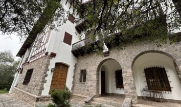 ASCOCHINGA -CASONA- ARROYO PROPIO- 17 Ha- POSIBILIDAD HOTEL RESTAURANTE BOUTIQUE