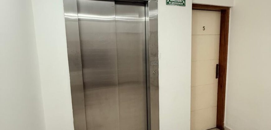 ALQUILER Centro- departamento 1 dorm cochera- pileta – Edif  BIZANTINA