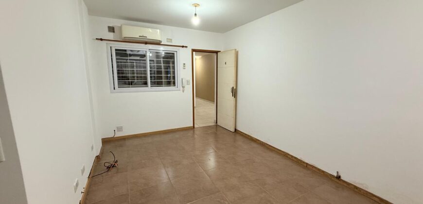 ALQUILER Centro- departamento 1 dorm cochera- pileta – Edif  BIZANTINA