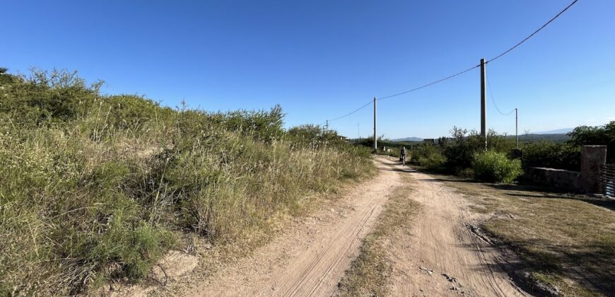 TERRENO EN ESTANCIA VIEJA, CERCA AL MONUMENTO INDIO BAMBA. CARLOS PAZ-CÓRDOBA