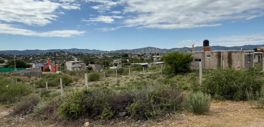 ESTANCIA VIEJA LOTE ESQUINA, VISTA, CERCA AL MONUMENTO BAMBA