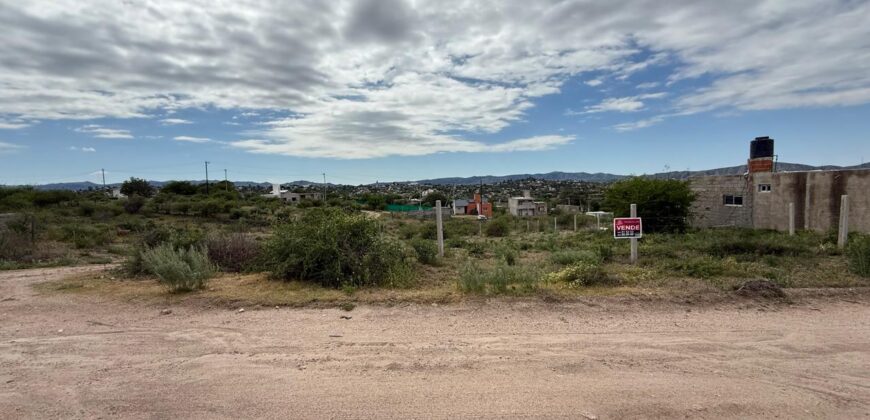 ESTANCIA VIEJA LOTE ESQUINA, VISTA, CERCA AL MONUMENTO BAMBA