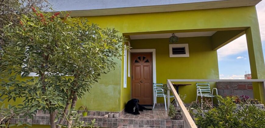 Alquiler Casa dos dormitorios- patio- Carlos Paz Sierras