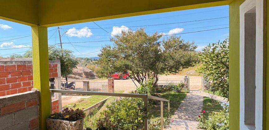 Alquiler Casa dos dormitorios- patio- Carlos Paz Sierras