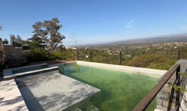 Casa 3 Dormitorios Pileta Quincho a una cuadra ruta 38-B° Villa Del Lago, Carlos Paz. Córdoba