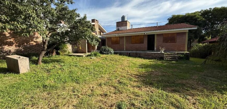 B° SOL Y RIO- VENTA CASA 3 DORMITORIOS- PATIO