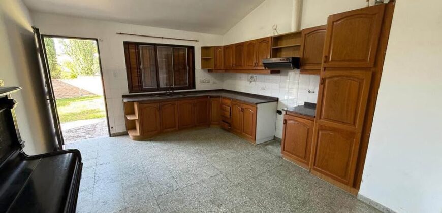 B° SOL Y RIO- VENTA CASA 3 DORMITORIOS- PATIO