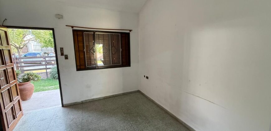 B° SOL Y RIO- VENTA CASA 3 DORMITORIOS- PATIO