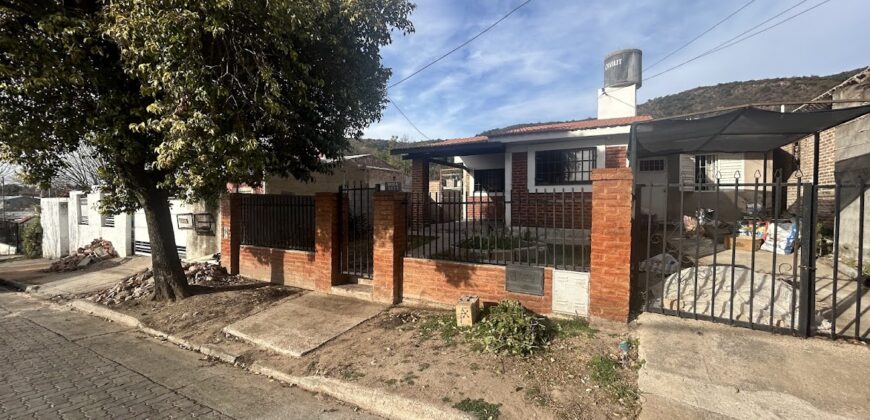 B° Las Rosas casa dos dormitorios con departamento-Carlos Paz en Venta-Vª Carlos Paz