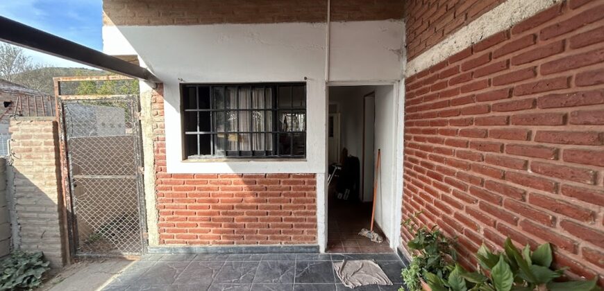 B° Las Rosas casa dos dormitorios con departamento-Carlos Paz en Venta-Vª Carlos Paz