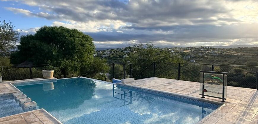 COMPLEJO CINCO CABAÑAS + CASA + DEPARTAMENTO SIERRAS DE CÓRDOBA en Venta-Vª Sta Cruz del Lago