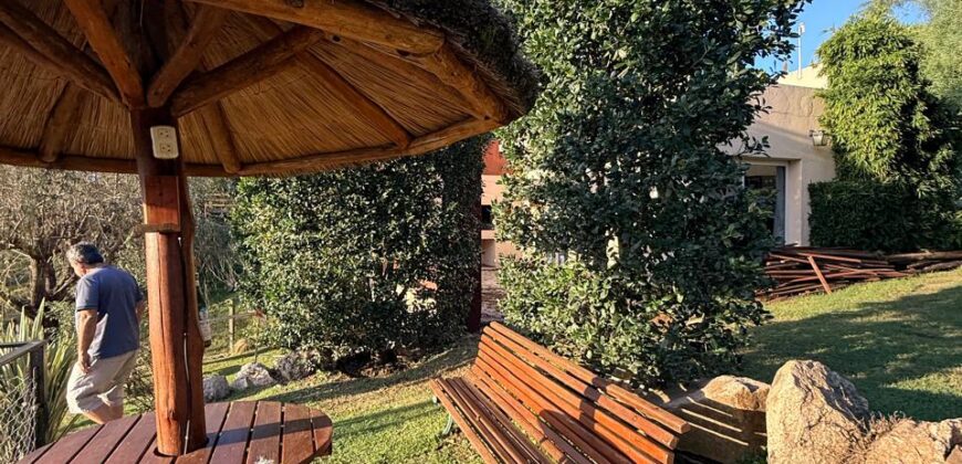 COMPLEJO CINCO CABAÑAS + CASA + DEPARTAMENTO SIERRAS DE CÓRDOBA en Venta-Vª Sta Cruz del Lago