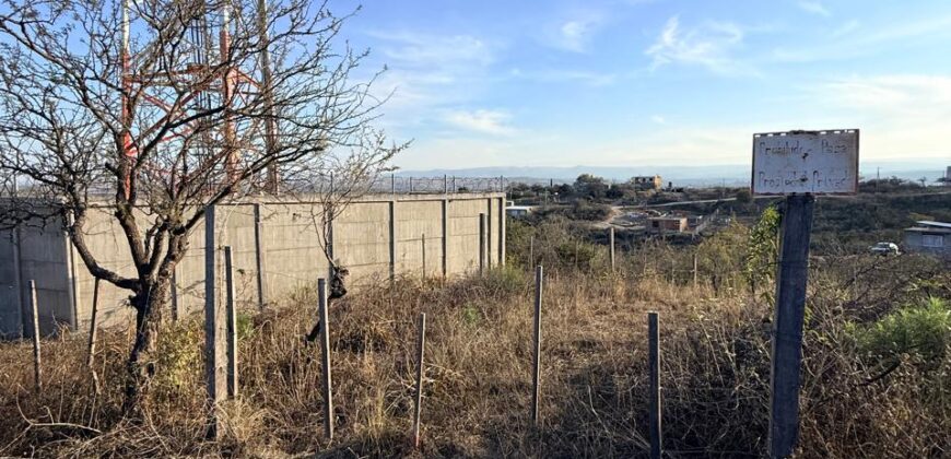 TERRENO EN ESTANCIA VIEJA VENTA- VISTA A METROS DE CALLE 2