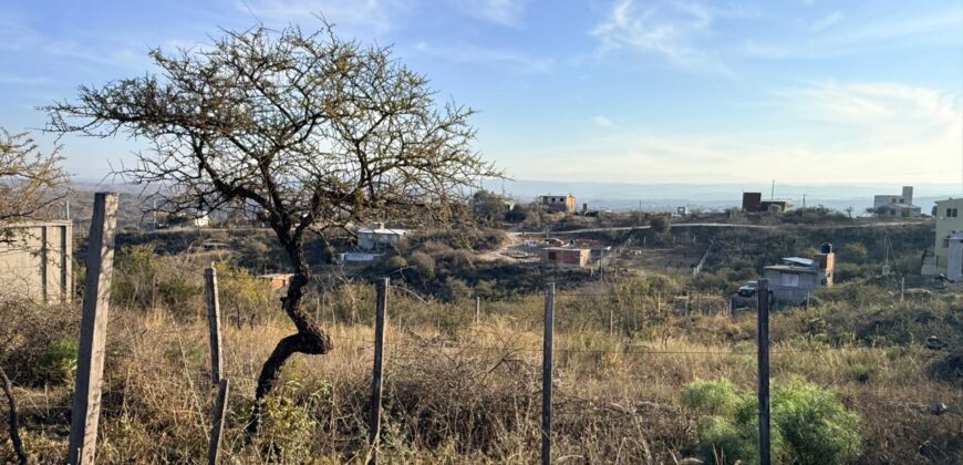 TERRENO EN ESTANCIA VIEJA VENTA- VISTA A METROS DE CALLE 2