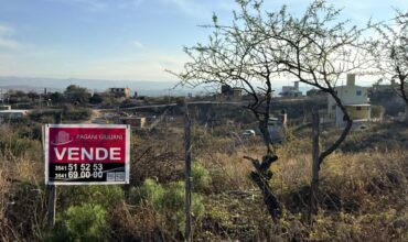 TERRENO EN ESTANCIA VIEJA VENTA- VISTA A METROS DE CALLE 2