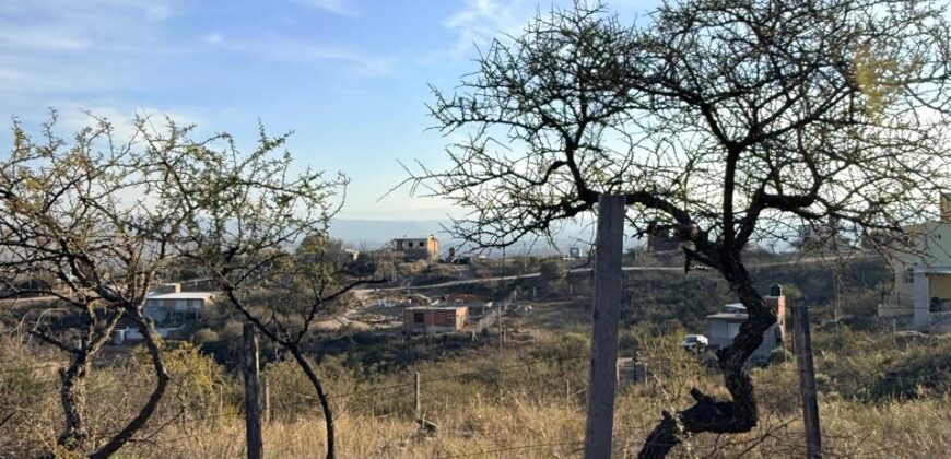 TERRENO EN ESTANCIA VIEJA VENTA- VISTA A METROS DE CALLE 2