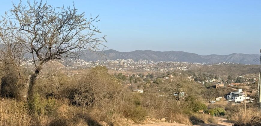 TERRENO EN ESTANCIA VIEJA VENTA- VISTA A METROS DE CALLE 2