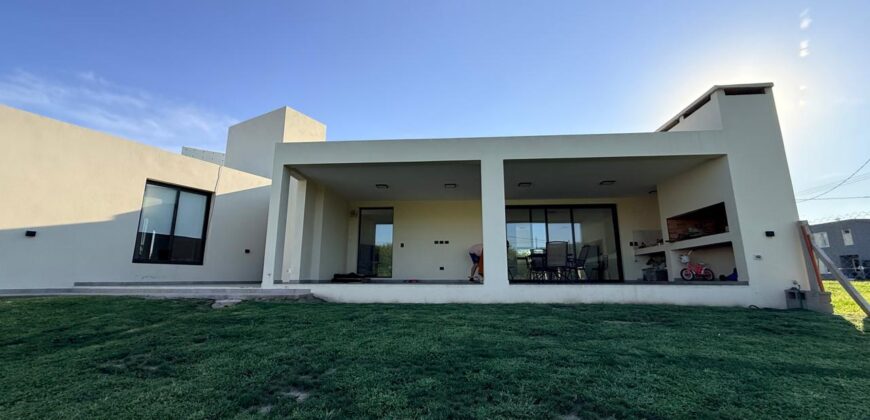 TEJAS 4 CASA EN VENTA 3 DORM
