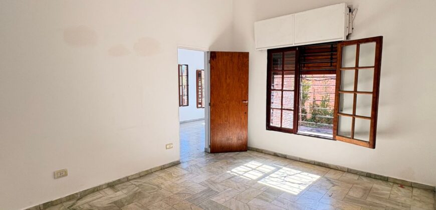 B° Miguel Muñoz CASA VENTA DOS DORM+ Dpto+ monoambiente