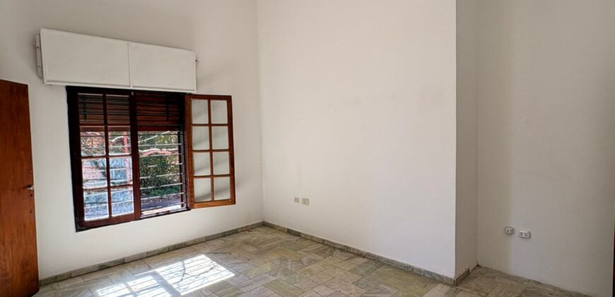 B° Miguel Muñoz CASA VENTA DOS DORM+ Dpto+ monoambiente