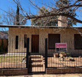 B° Miguel Muñoz CASA VENTA DOS DORM+ Dpto+ monoambiente