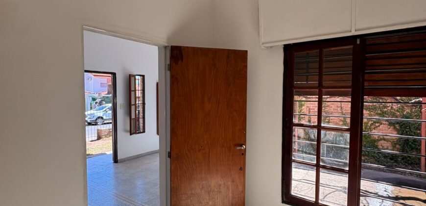 B° Miguel Muñoz CASA VENTA DOS DORM+ Dpto+ monoambiente