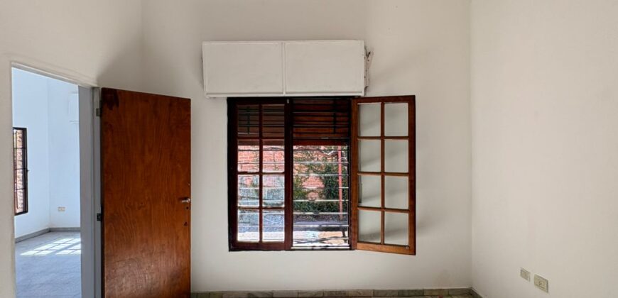 B° Miguel Muñoz CASA VENTA DOS DORM+ Dpto+ monoambiente