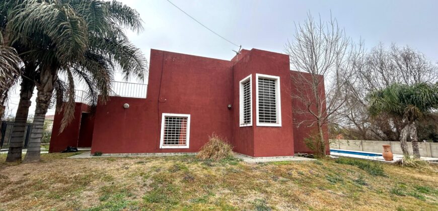 CASA 4 DORM.-PILETA-COCHERA -VILLA CARLOS PAZ-CORDOBA EN VENTA