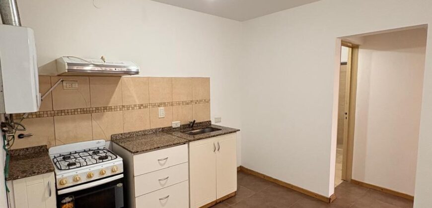 ALQUILER Centro- departamento 1 dorm cochera- pileta – Edif  BIZANTINA