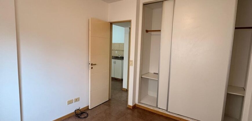 ALQUILER Centro- departamento 1 dorm cochera- pileta – Edif  BIZANTINA