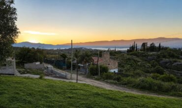 B° Villa Del Lago Terreno esquina en venta con Vista al lago y a las sierras Carlos Paz Córdoba