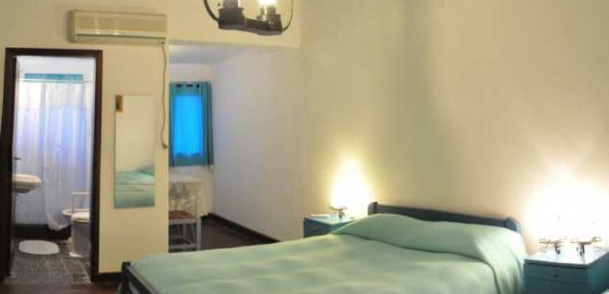 Casona – hostería- hostel- Piscina.  Sierras de Córdoba. Valle Hermoso