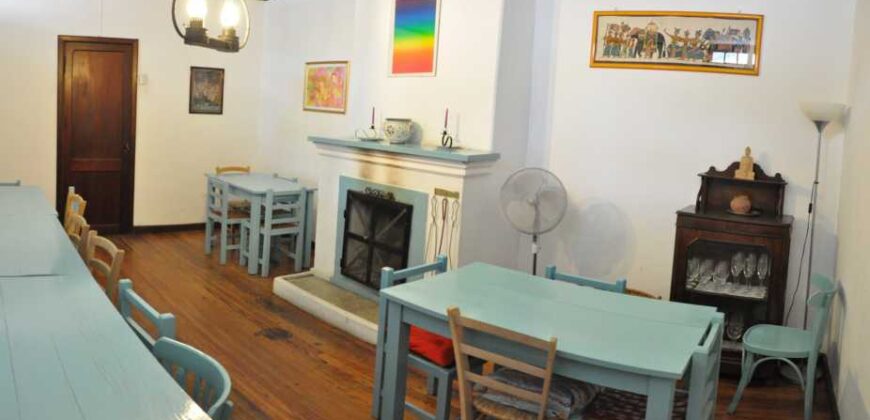 Casona – hostería- hostel- Piscina.  Sierras de Córdoba. Valle Hermoso