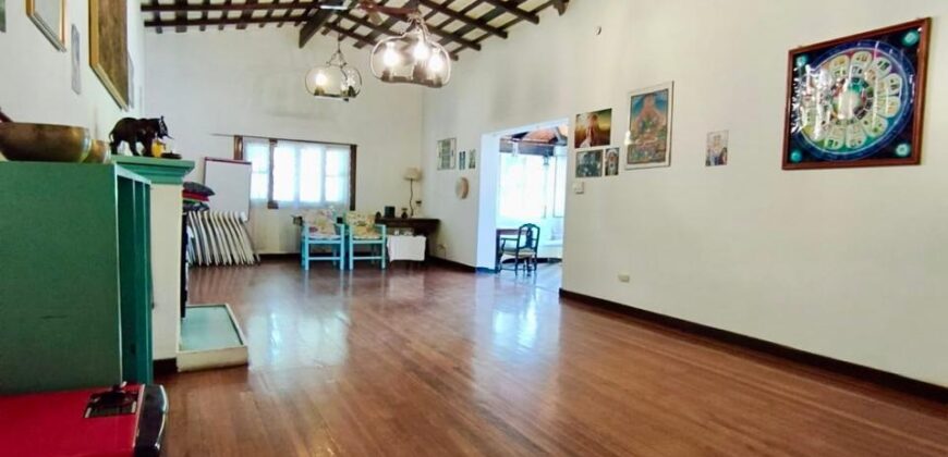 Casona – hostería- hostel- Piscina.  Sierras de Córdoba. Valle Hermoso